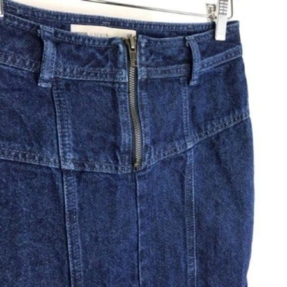 ASOS // Denim Blue Jean mini skirt size 4 front zip back pockets - Picture 3 of 7